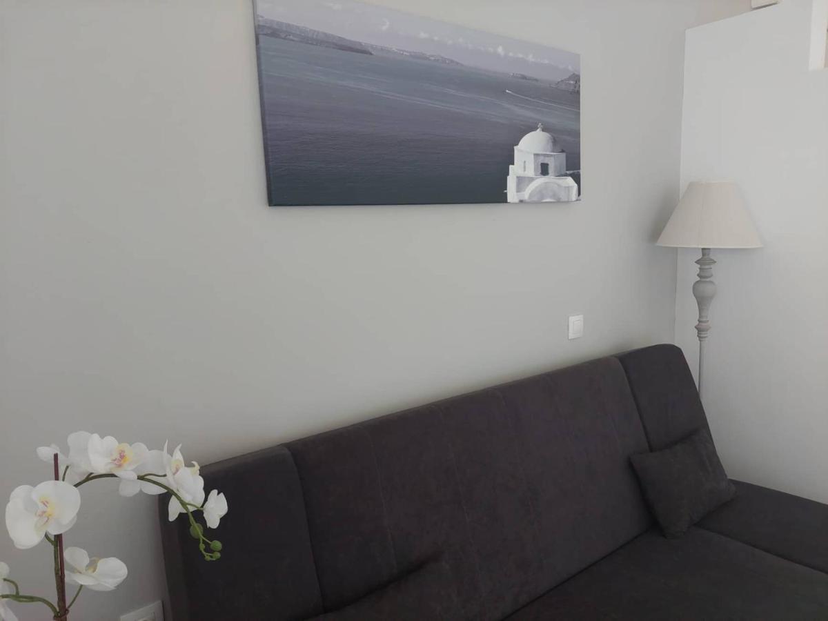 Anezinas Place Leilighet Períssa Eksteriør bilde